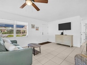 103 W Park St in Tarpon Springs, FL - Building Photo - Building Photo