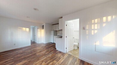 26 Sunset Terrace in Essex, CT - Building Photo - Building Photo