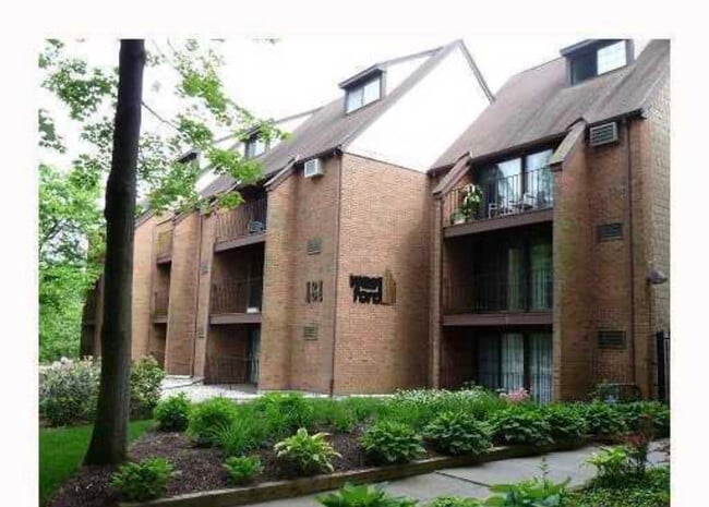 property at 181 Loomis Dr