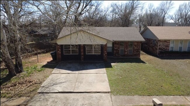 3024 Hillside Dr in Del City, OK - Building Photo - Building Photo