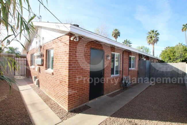 property at 2309 N Dayton St