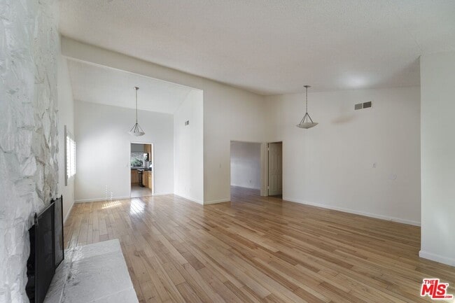 3107 Hodler Dr in Topanga, CA - Building Photo - Building Photo