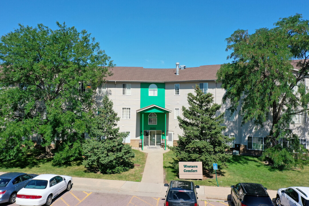 Torrey Pines in Sioux Falls, SD - Building Photo