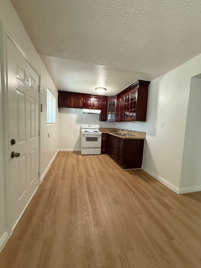 2764 Conejo Dr, Unit D in San Bernardino, CA - Building Photo - Building Photo