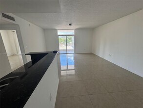 425 NE 30th St in Miami, FL - Building Photo - Building Photo