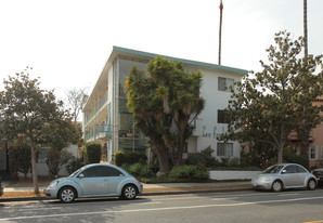 844 6th St Apartments