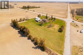 5726 Lakeshore Rd in Lambton Shores, ON - Building Photo - Building Photo