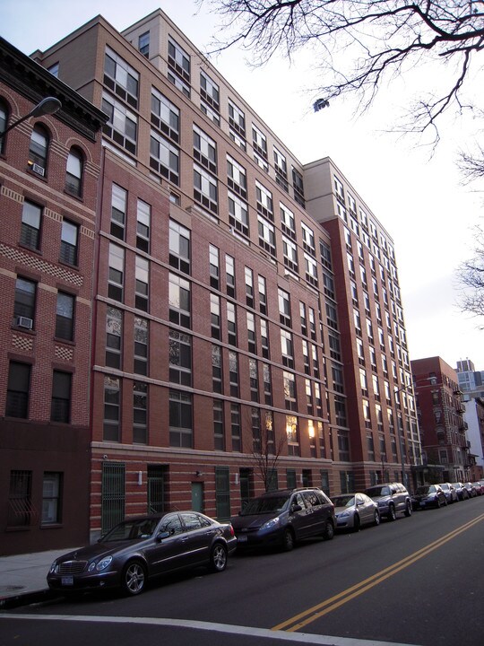 310 W 148th St in New York, NY - Building Photo