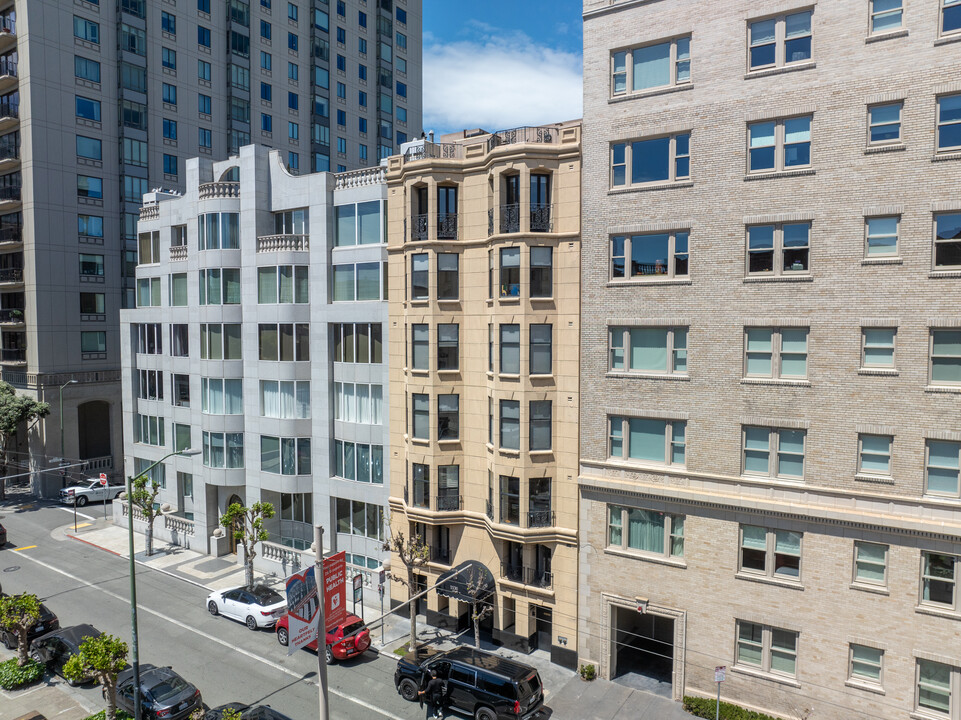 1130 Sacramento St in San Francisco, CA - Building Photo