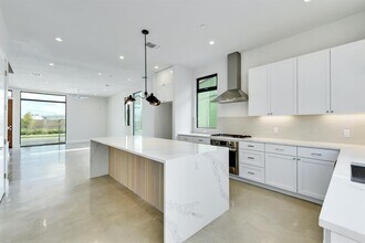 2517 Philomena St in Austin, TX - Building Photo - Building Photo