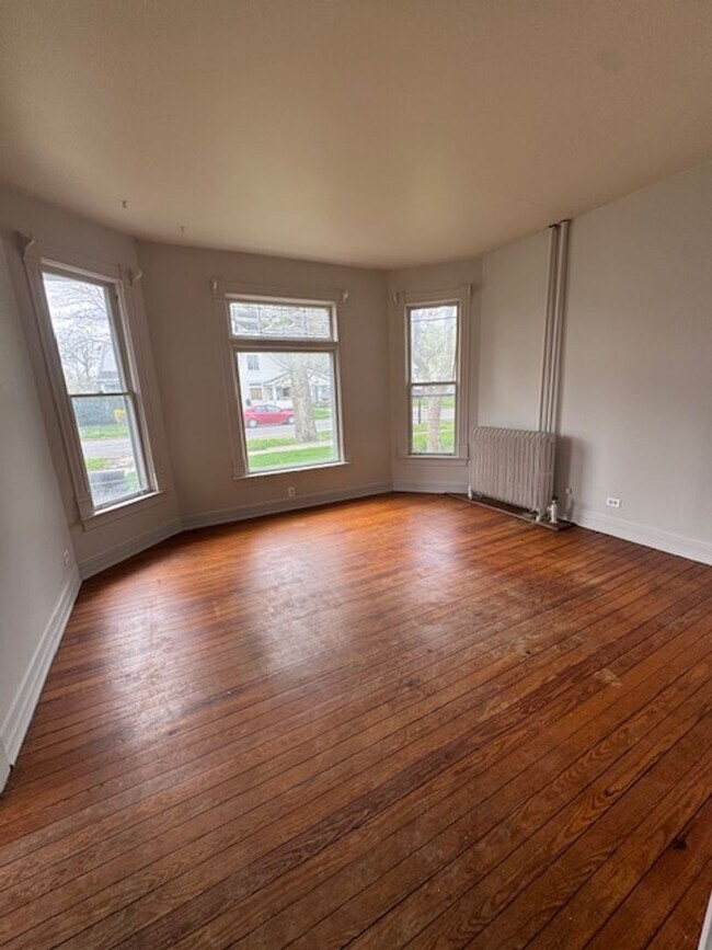 1037 Lake Ave in Fort Wayne, IN - Building Photo - Building Photo