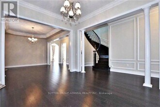 107 Queen Filomena Ave in Vaughan, ON - Building Photo - Building Photo