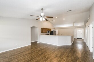 1760 Glen Laurel Dr in Middleburg, FL - Foto de edificio - Building Photo