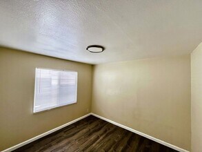 2825 67th Ave in Oakland, CA - Building Photo - Building Photo