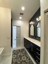 9800 W Bay St in Seminole, FL - Building Photo - Building Photo