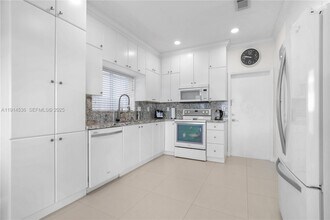 13430 SW 136th Terrace in Miami, FL - Building Photo - Building Photo