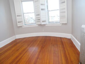 16 Chestnut Hill Ave, Unit 3 in Boston, MA - Foto de edificio - Building Photo