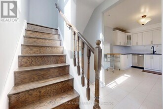 5 Billington Crescent in Toronto, ON - Building Photo - Building Photo