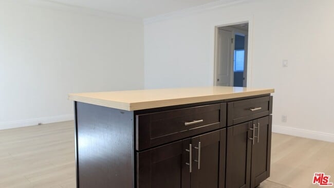 1728 S Robertson Blvd in Los Angeles, CA - Building Photo - Building Photo