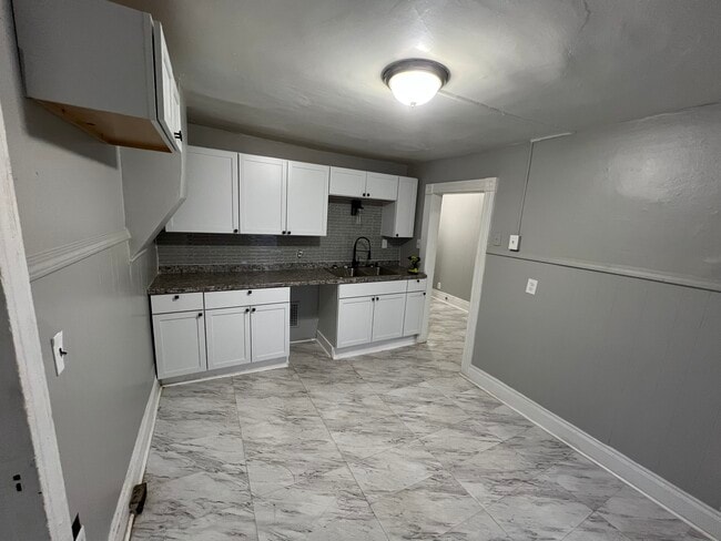 101 Superior St, Unit up in Rochester, NY - Foto de edificio - Building Photo