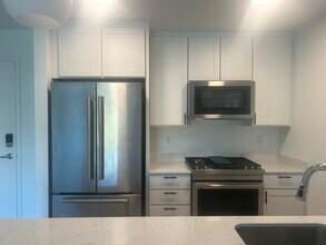 218 Washington Ave, Unit 311 in Portland, ME - Foto de edificio - Building Photo