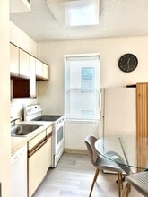 1415 Commonwealth Ave, Unit 502 in Boston, MA - Building Photo - Building Photo