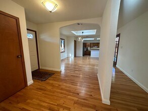 406 N Santa Cruz Ave in Modesto, CA - Building Photo - Building Photo