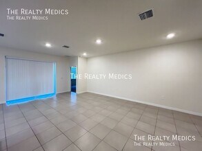 5108 Stokes Way in Wildwood, FL - Building Photo - Building Photo