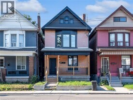 718 Cannon St E in Hamilton, ON - Building Photo