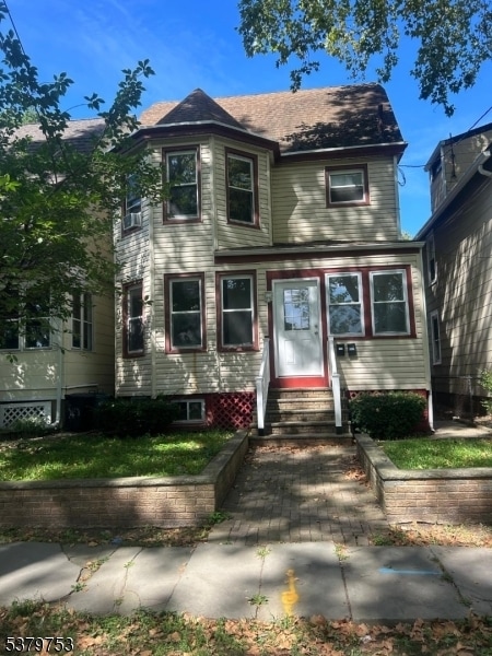 property at 27 Llewellyn Ave
