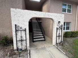 1167 Calle Del Rey in Casselberry, FL - Building Photo