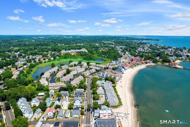 65 Sandpiper Crescent in Milford, CT - Building Photo - Building Photo