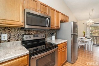 208 Concannon Ct in Cary, NC - Building Photo - Building Photo