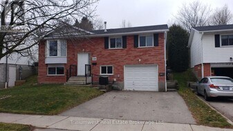 126 Freshmeadow Way in Guelph, ON - Building Photo