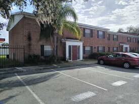 1402 Holden Ave in Orlando, FL - Building Photo