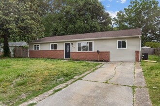 412 Lineberry Rd in Virginia Beach, VA - Building Photo - Building Photo