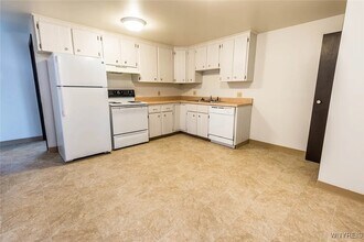 111-Right Sunshine Dr in Amherst, NY - Building Photo - Building Photo
