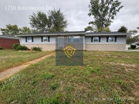1710 Beechwood Dr in Plainfield, IN - Building Photo