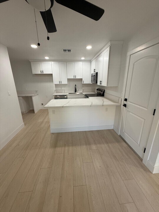 3648 Elkhorn Blvd in North Highlands, CA - Building Photo