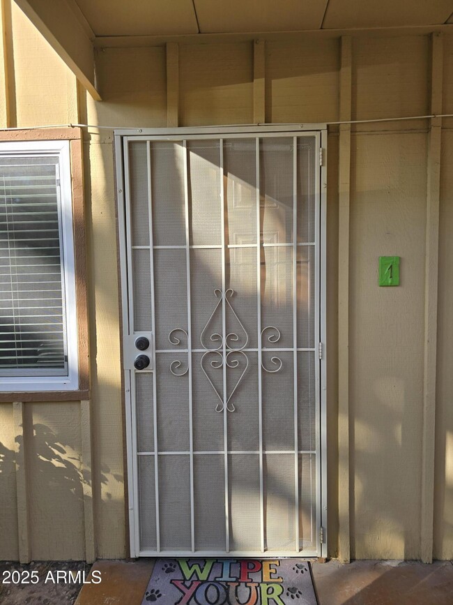 90 W Yavapai St in Wickenburg, AZ - Building Photo - Building Photo