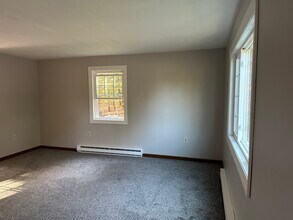 2 Old Brooklyn Turnpike, Unit Apt A in Windham, CT - Building Photo - Building Photo