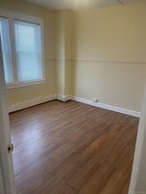 61 Larkfield Rd in East Northport, NY - Building Photo - Building Photo