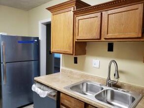 1844 Rogers Ave SW in Atlanta, GA - Foto de edificio - Building Photo