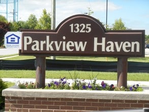 Parkview Haven 62+ Mobile Impaired Disabled in Manitowoc, WI - Foto de edificio - Building Photo