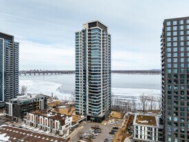 Évolo Nex in Montréal, QC - Building Photo