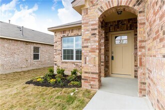 1523 Autumn Sage Way in Round Rock, TX - Building Photo - Building Photo