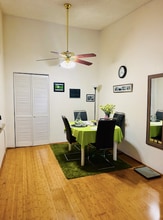 2280 S Oswego Way, Unit 301 in Aurora, CO - Building Photo - Building Photo