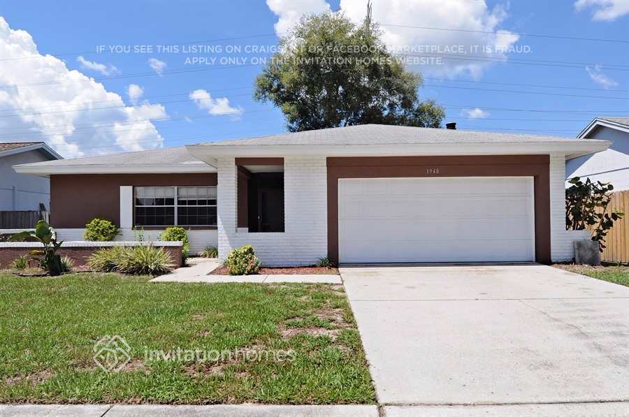 1948 Citrus Hill Ln in Palm Harbor, FL - Building Photo