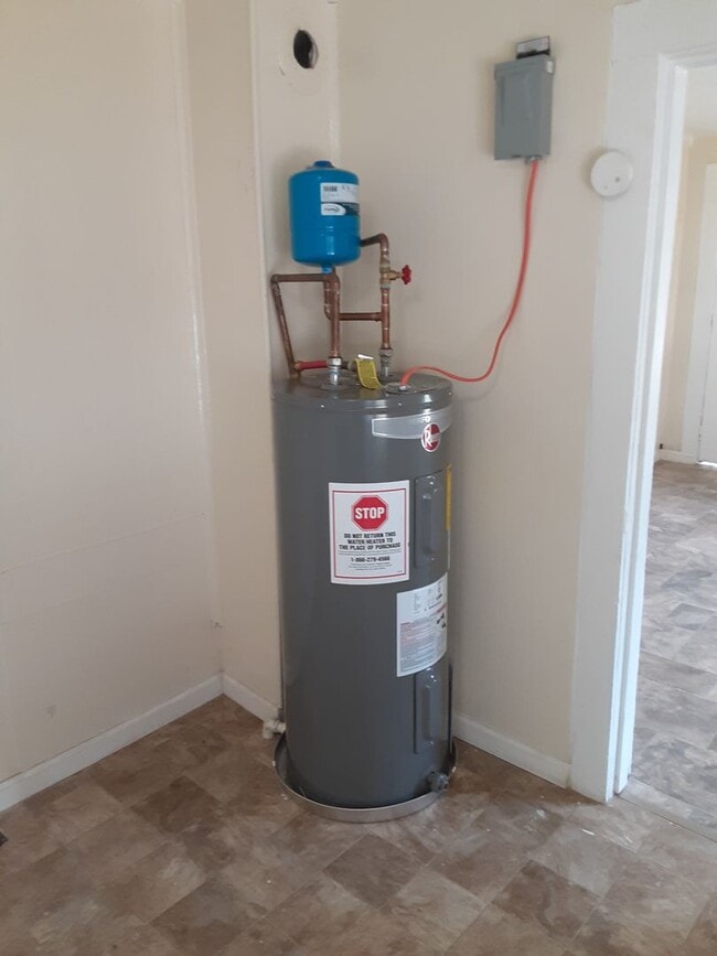 2004 Franklin St in North Little Rock, AR - Building Photo - Building Photo