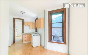 217 E 83rd St-Unit -4B in New York, NY - Building Photo - Building Photo